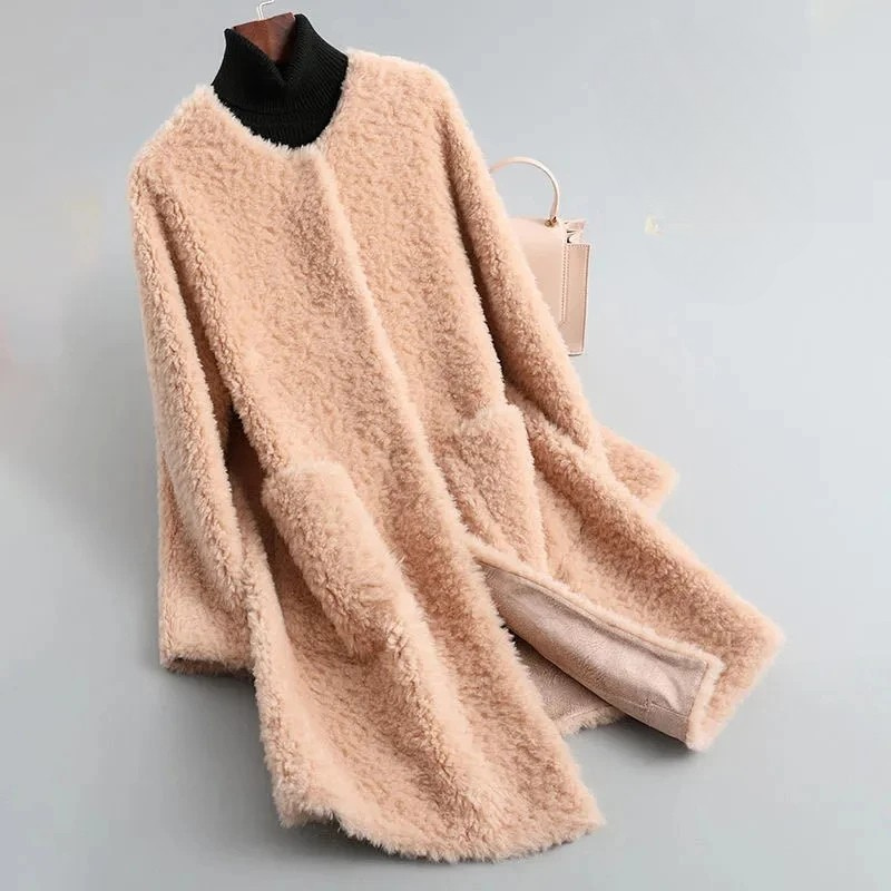 Glacira Fleece Mantel
